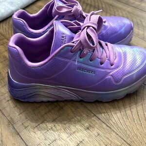 Sketchers memory foam kids purple sneaker with arch worn a very few times